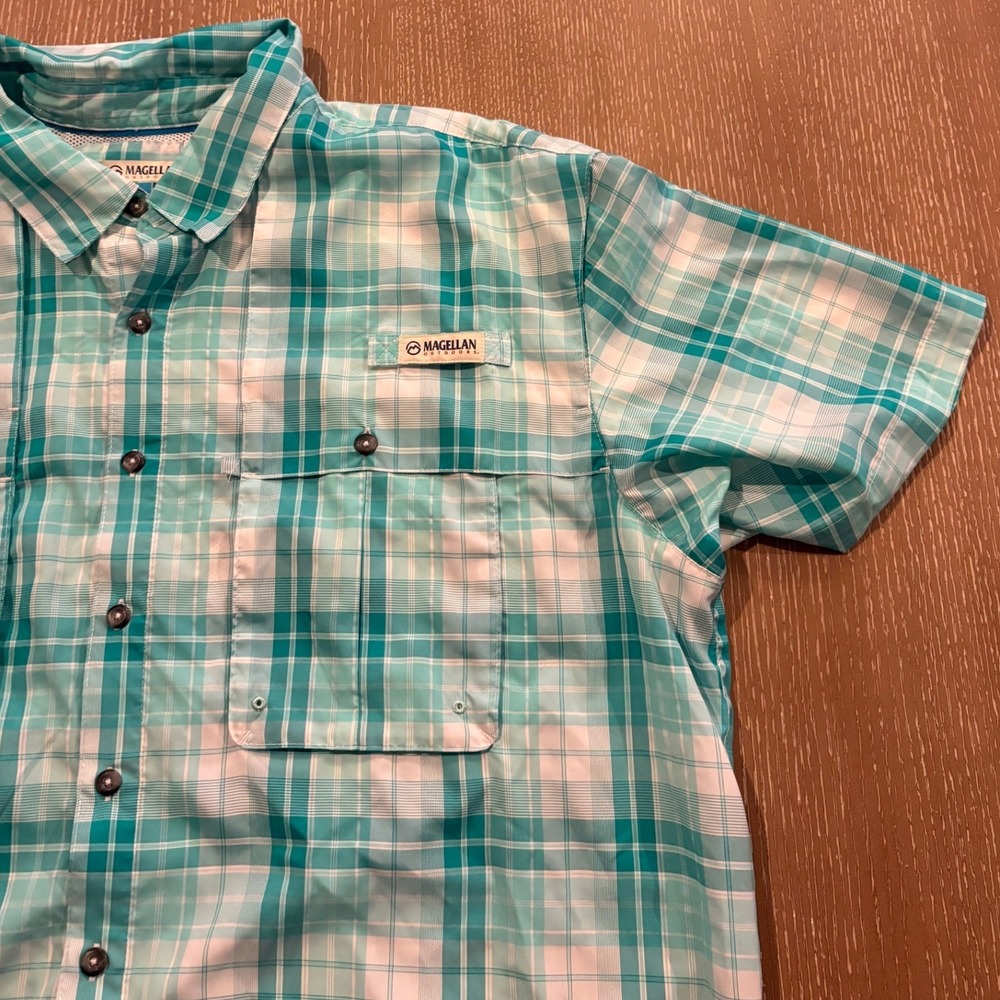 Magellan Outdoors Fish Gear Shirt Mens 2XL Aqua Plaid Fishing Vented Relaxed EUC